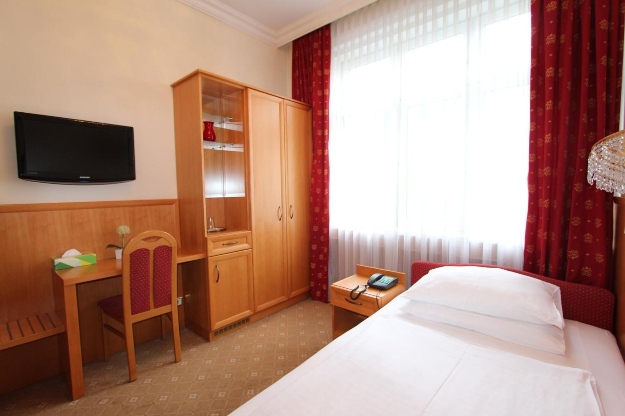 Hotel Corvinus Vienna - Newly Renovated Room photo